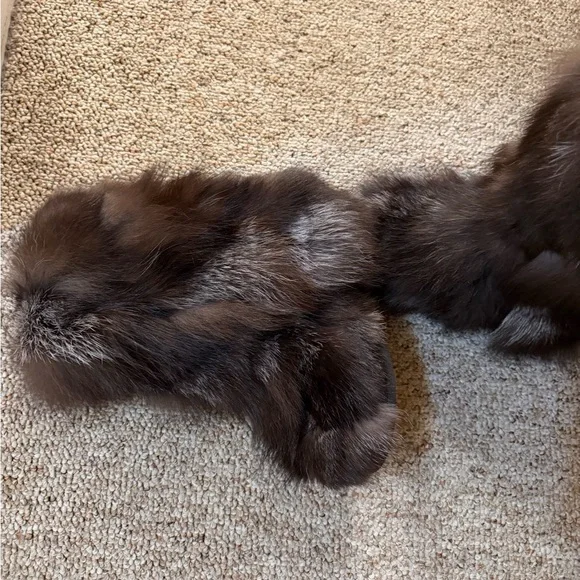 Luxurious Fox Fur Boots, size 6.5-7 - Picture 3 of 6